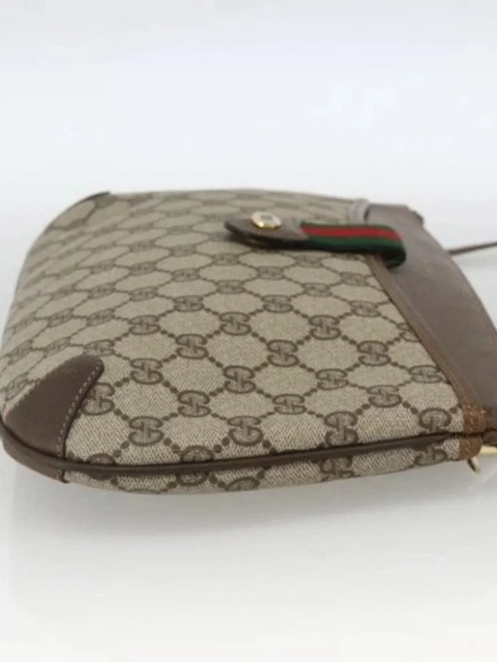 Gucci brand	gucci color	beige